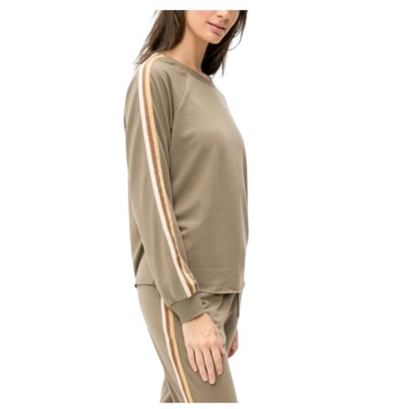 NWT Mystree Women’s Set Sz M Olive Striped Top & Pant 2 Pockets Extremely Soft - Picture 1 of 3